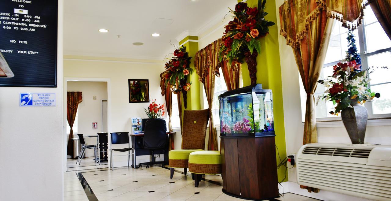 Scottish Inn And Suites Алвин Екстериор снимка