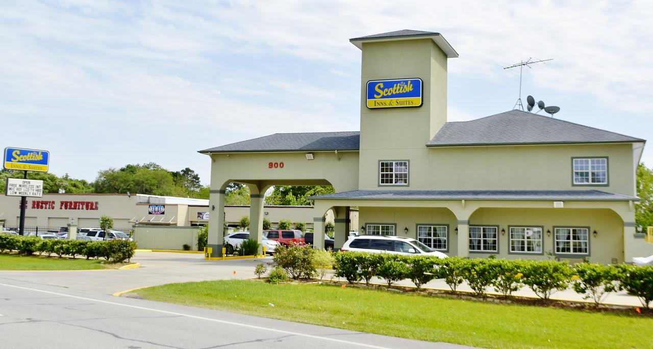 Scottish Inn And Suites Алвин Екстериор снимка
