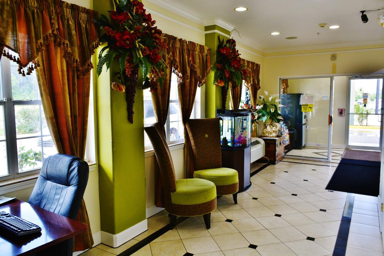 Scottish Inn And Suites Алвин Екстериор снимка