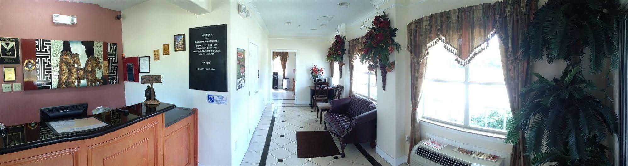 Scottish Inn And Suites Алвин Екстериор снимка